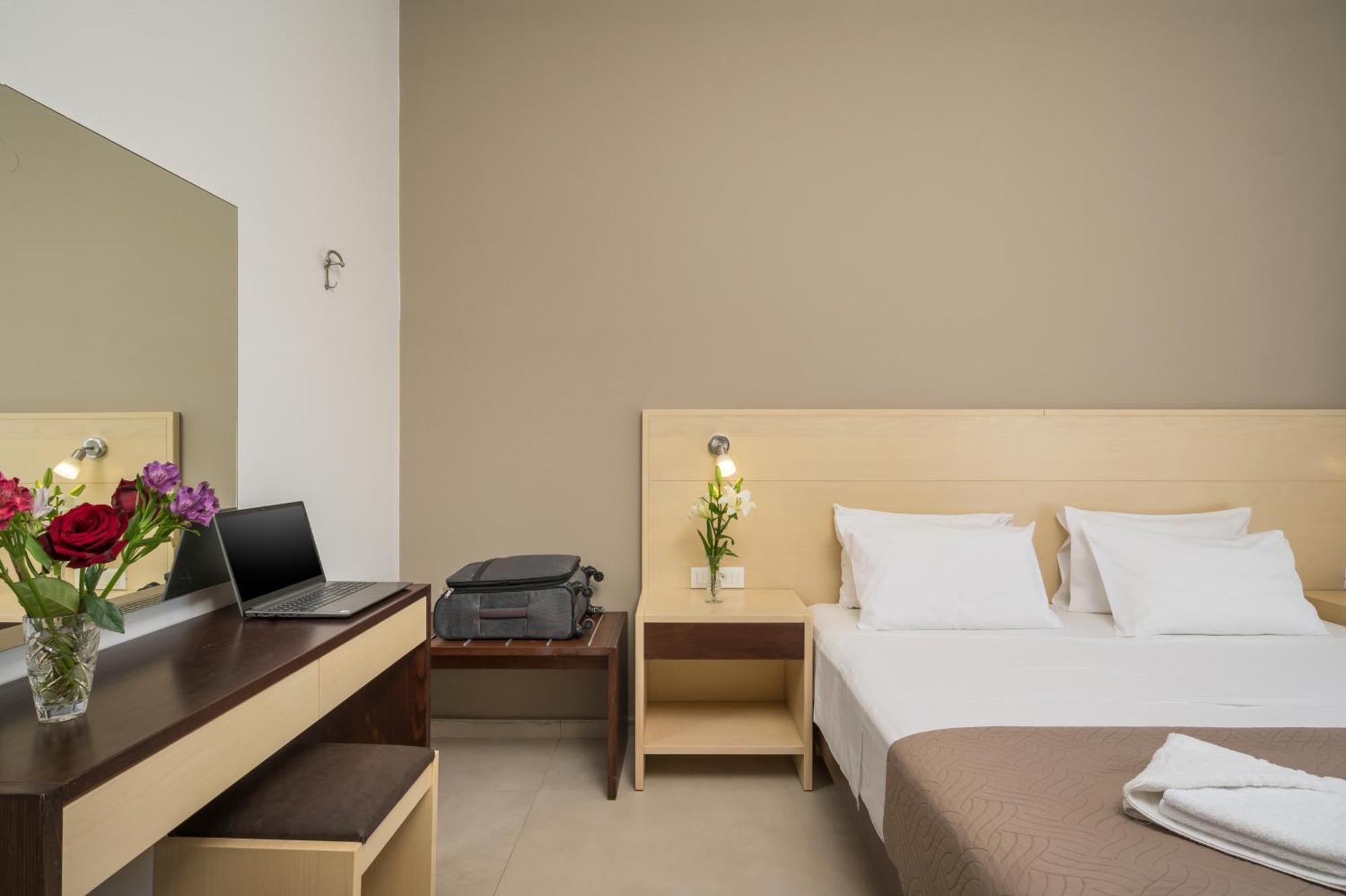 Esplanade Apartments Kalathas Exterior photo
